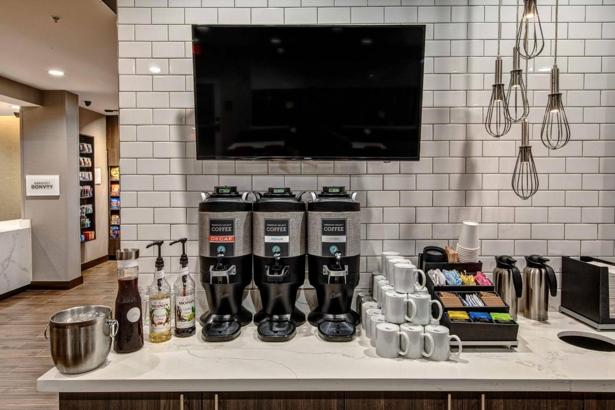 Residence Inn By Marriott Tulsa Midtown Экстерьер фото