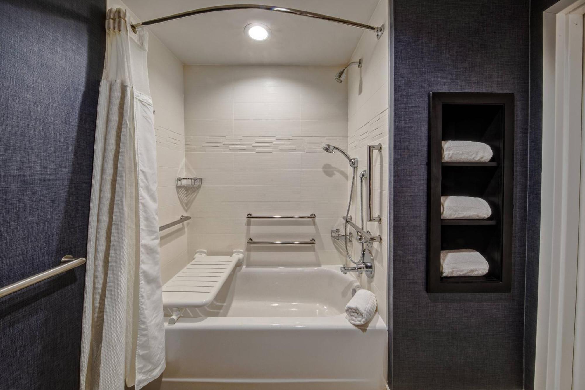 Residence Inn By Marriott Tulsa Midtown Экстерьер фото