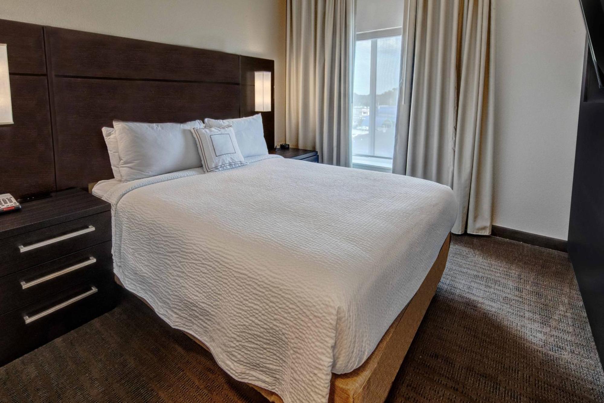 Residence Inn By Marriott Tulsa Midtown Экстерьер фото
