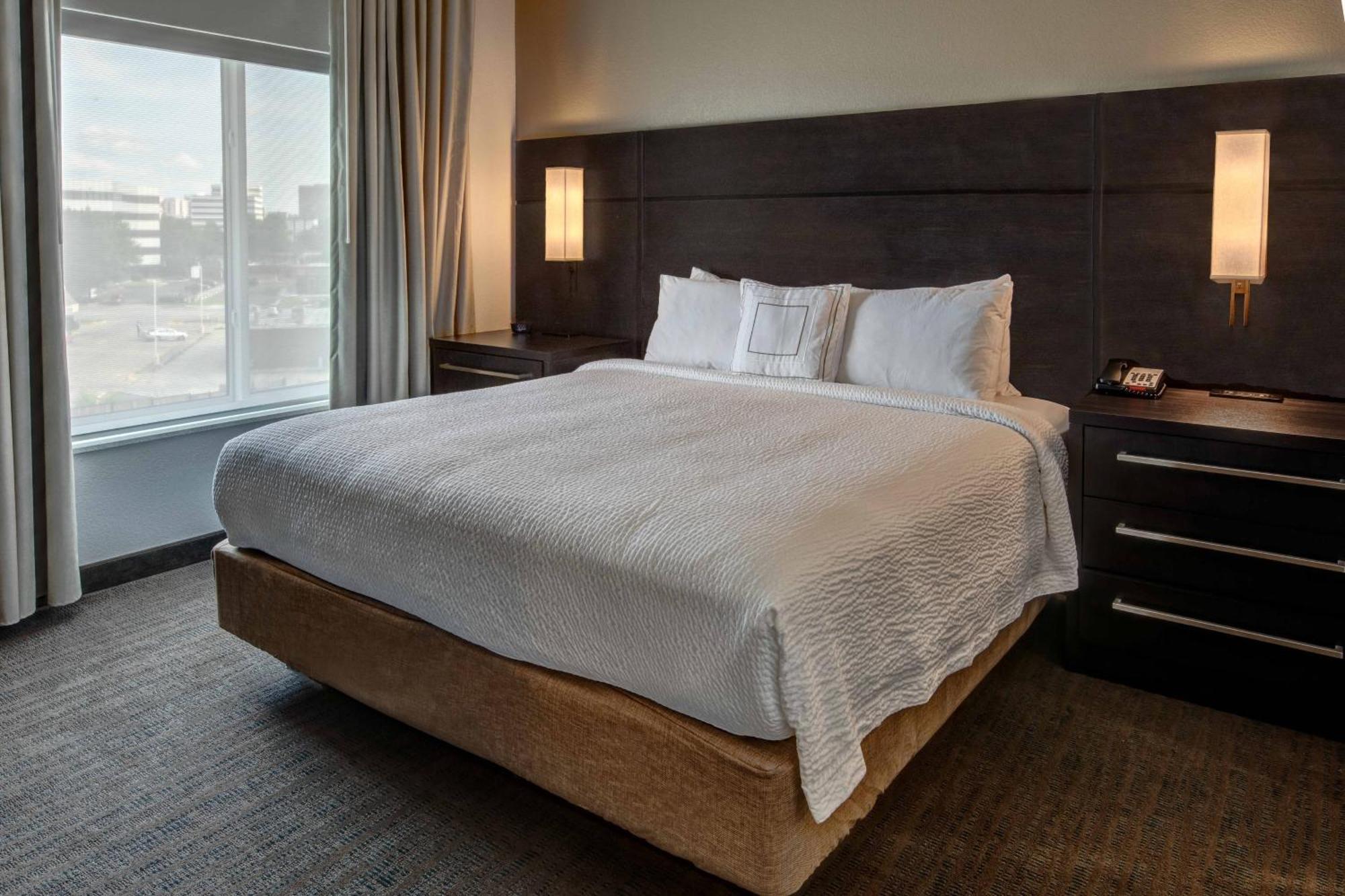 Residence Inn By Marriott Tulsa Midtown Экстерьер фото