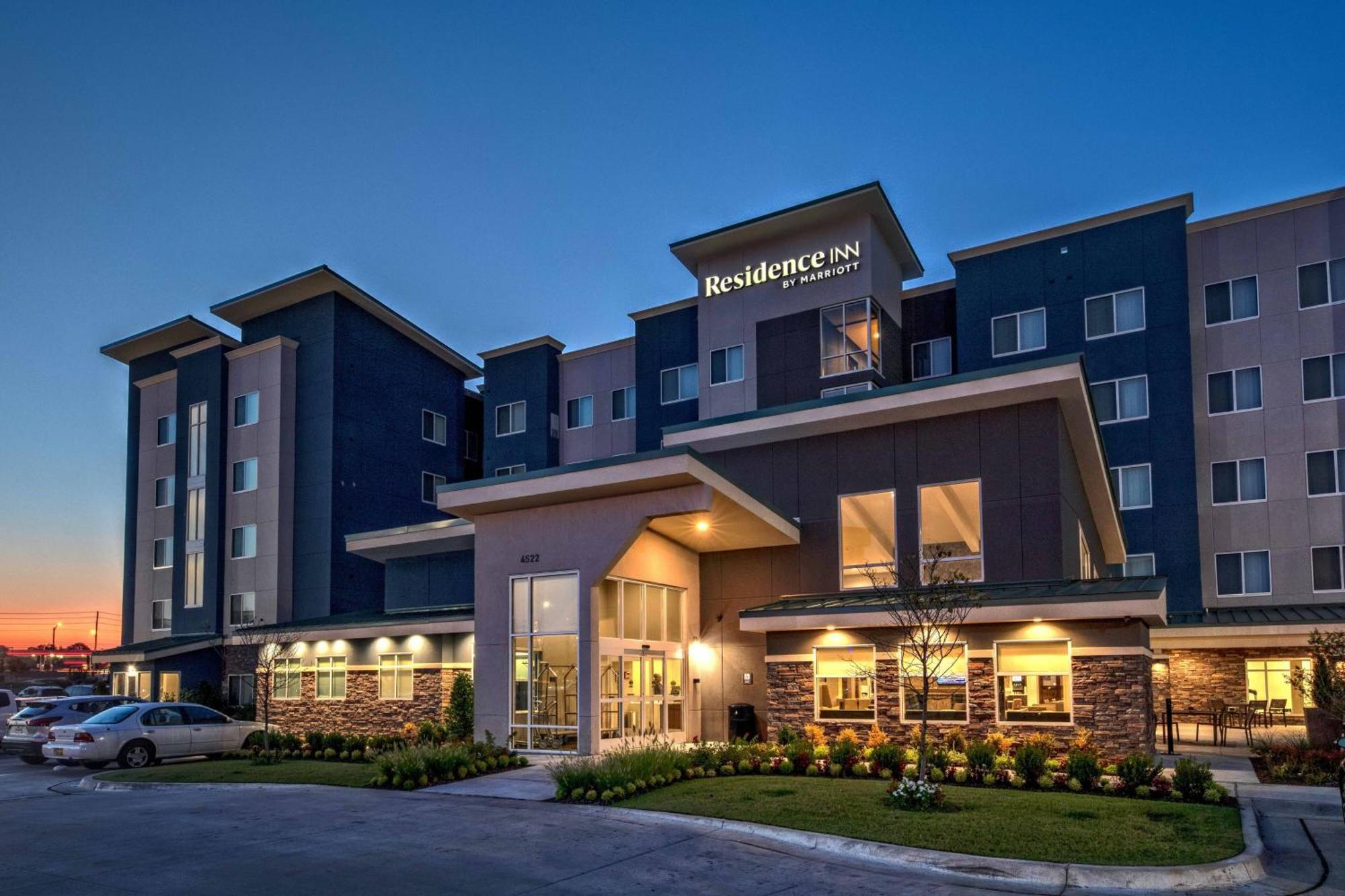 Residence Inn By Marriott Tulsa Midtown Экстерьер фото