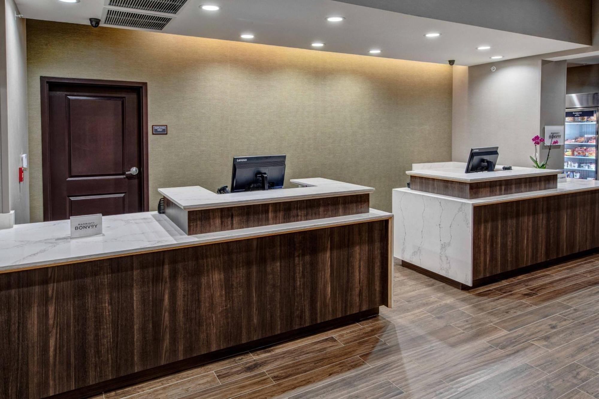 Residence Inn By Marriott Tulsa Midtown Экстерьер фото
